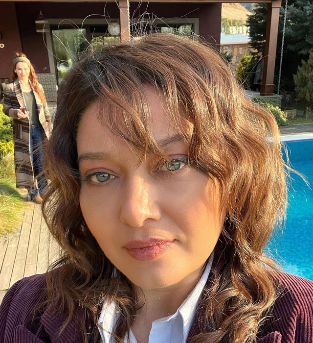 nurgul yesilcay trafik kazasi gecirdi (2)